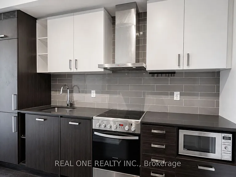 125 Redpath Ave #Penthouse 112 — Photo 6