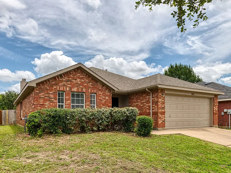 10905 Fawn Valley Dr — Photo 2