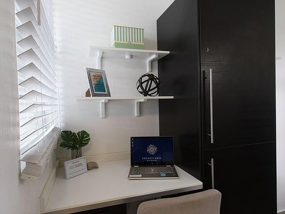 WORK PLACE WITH WIFI
