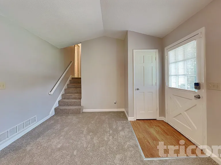1202 Holly Hills Dr SW — Photo 4
