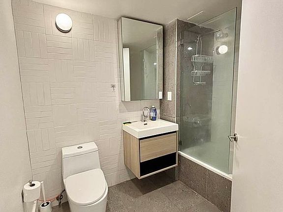 5th image of 200 Linden Blvd APT 8H