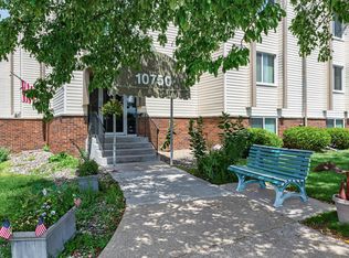 10750 Rockford Rd APT 101, Plymouth, MN 55442