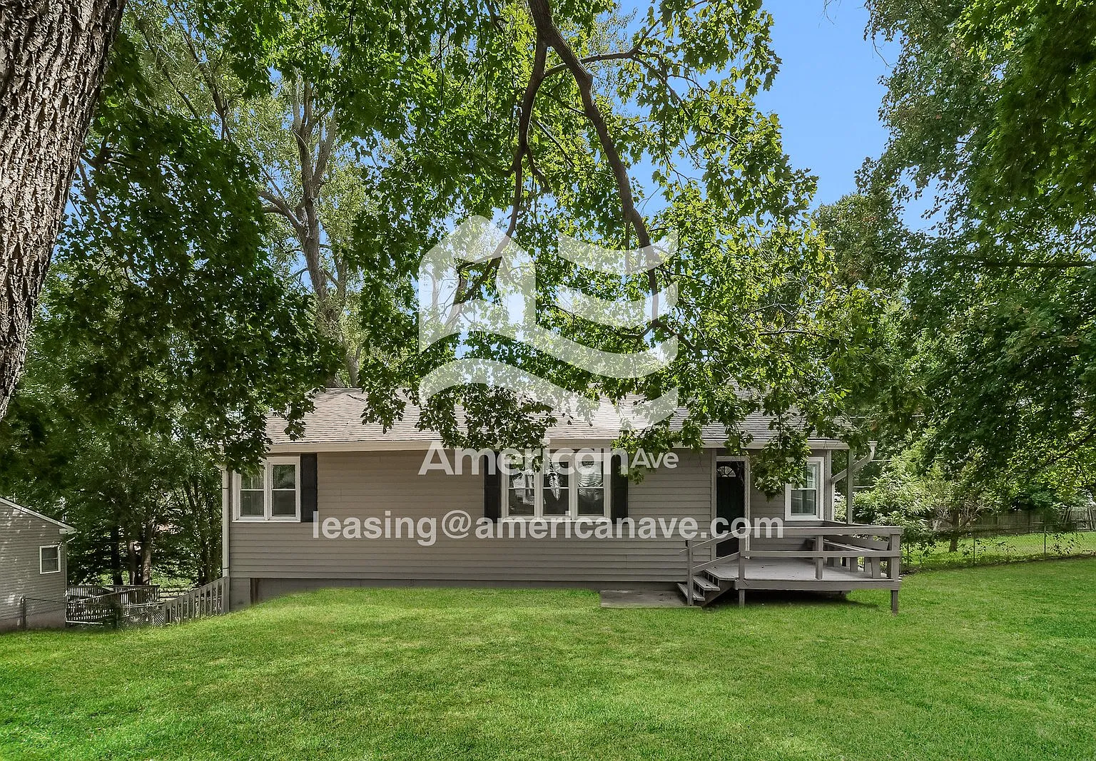 3 bed, 1.0 bath, 1044 sqft, $1,208 — Photo 1