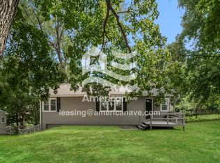 4425 S Cottage Ave, Independence, MO 64055