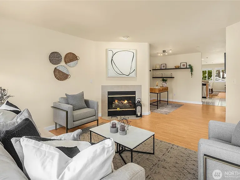12406 SE 31st St #202 — Photo 2
