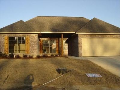 418 Silver Hl, Pearl, MS, 39208