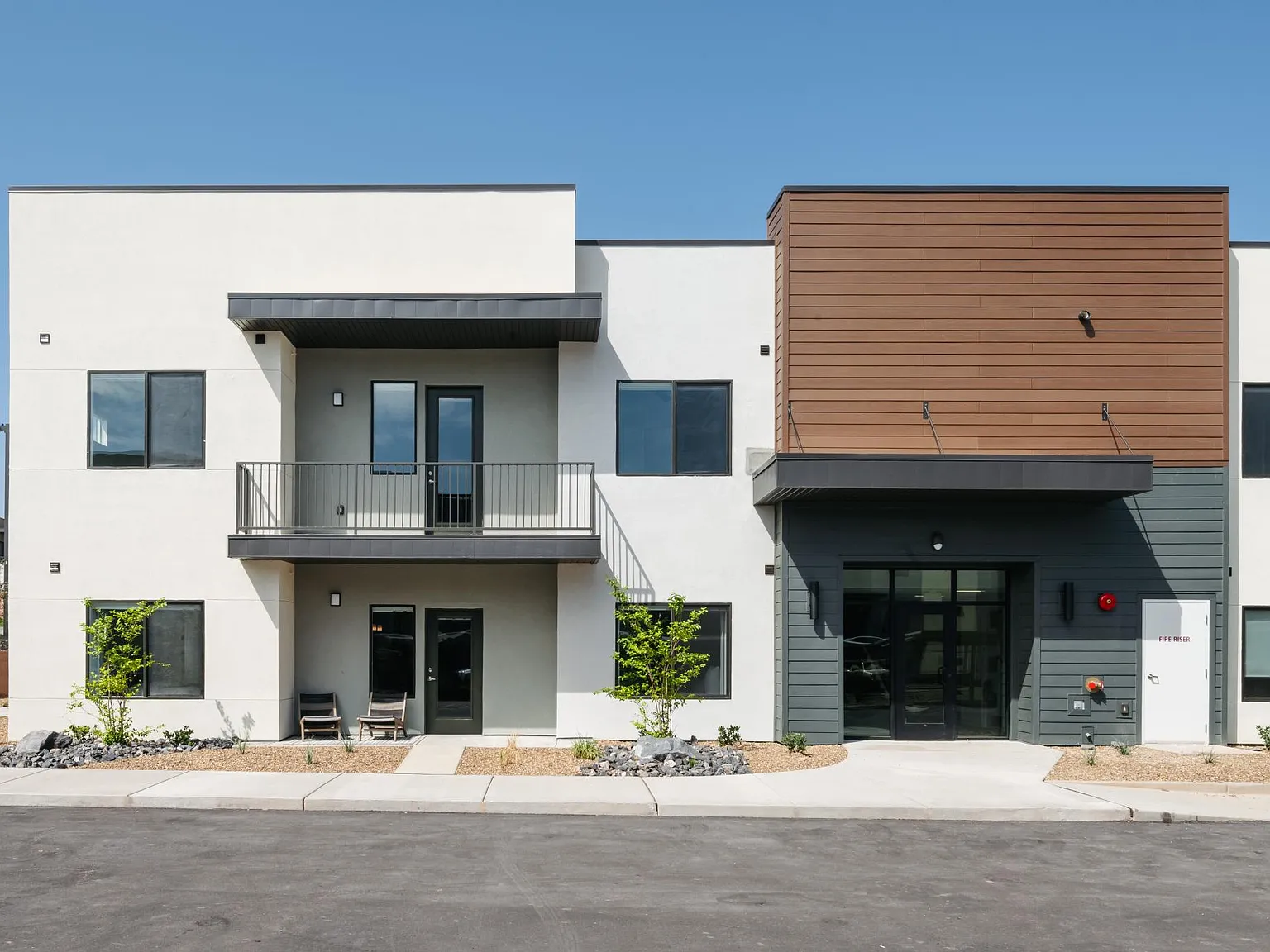 Bloomington Apartments — Photo 4
