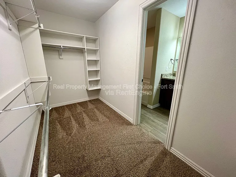 6617 Leightyn Ln — Photo 14