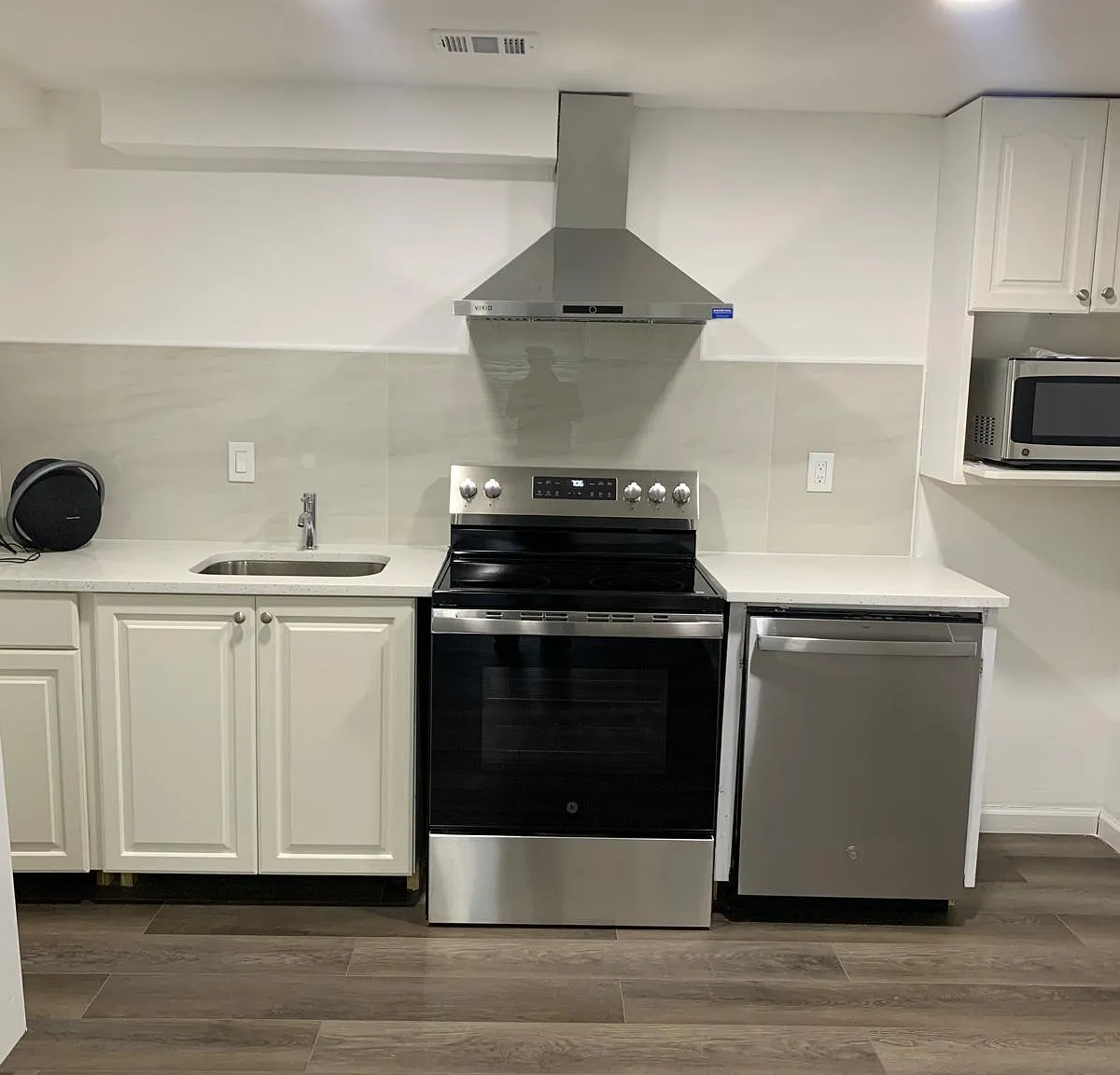 4807 Poplar Dr — Photo 1