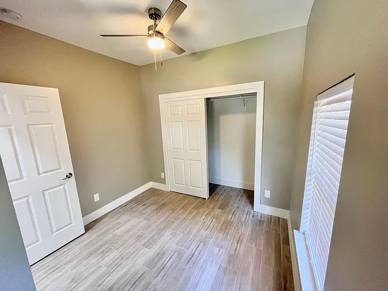 1230 Cortlandt St #1 — Photo 12