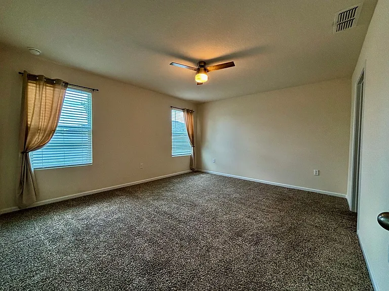 2427 Falling Star Ln — Photo 14