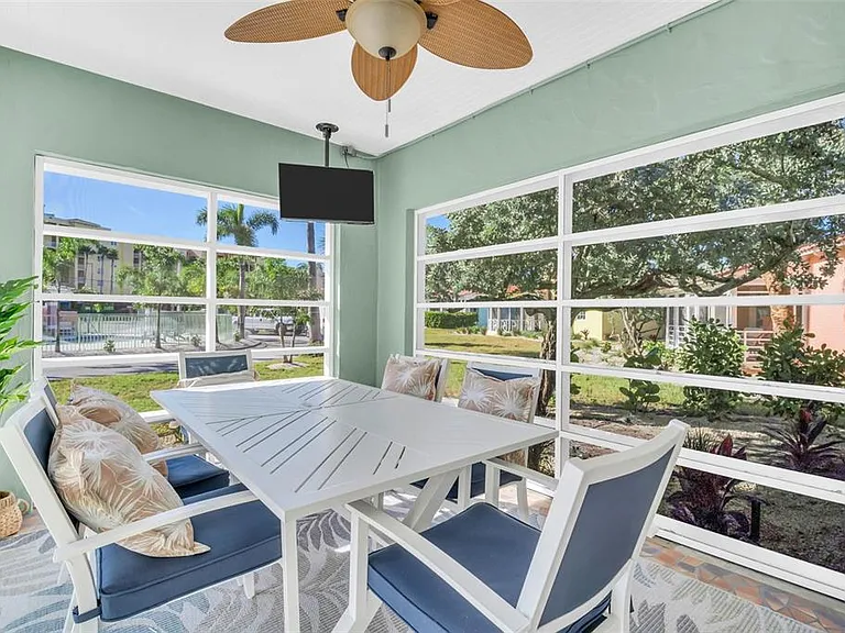 16613 Gulf Blvd — Photo 3