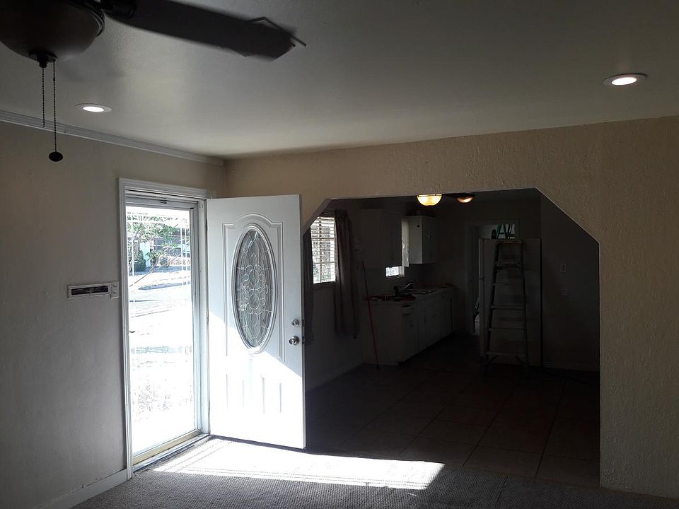 1st image of 1128 Alaska St