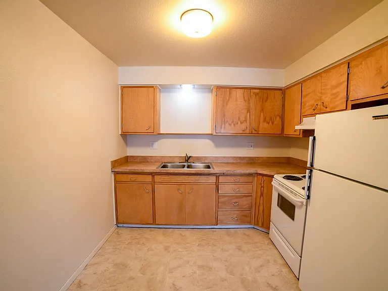 Glacier Apartments — Photo 8