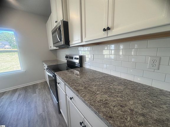 5th image of 252 Pretoria Dr Lot 99