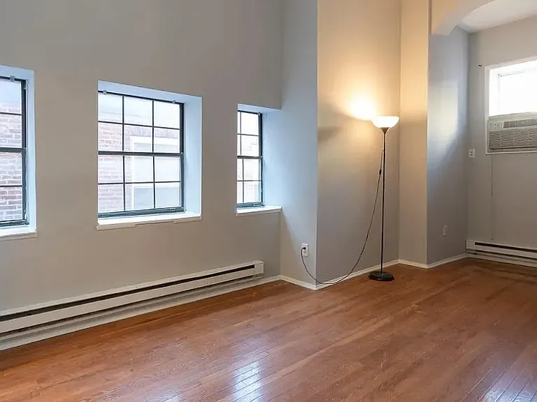 2015 Walnut St #204 — Photo 3
