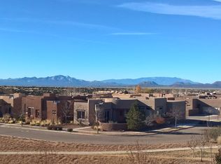 17 E Saddleback Mesa, Santa Fe, NM 87508