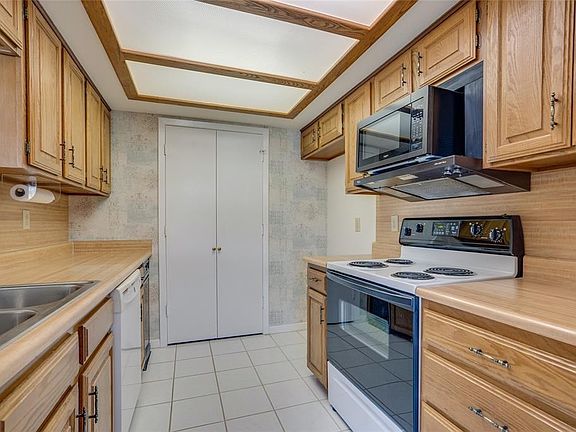 5th image of 813 Signal Ridge Pl Building 813