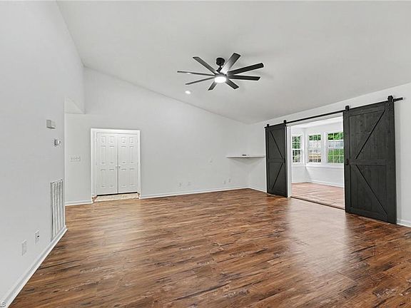 4th image of 431 Georgetown Rd