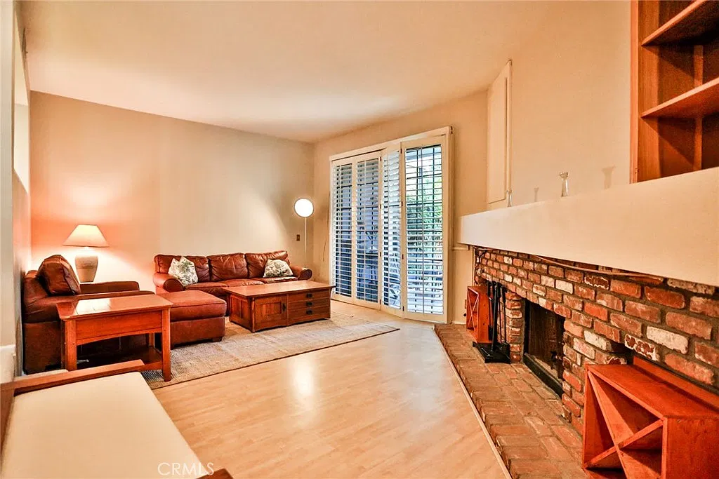 1 bed, 860 sqft, $3,150 — Photo 2