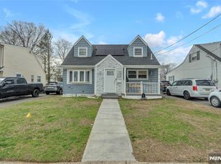 110 Chestnut St, Bergenfield, NJ 07621