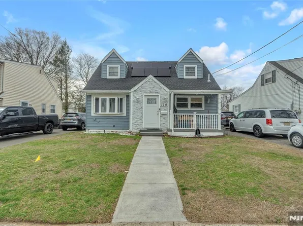 110 Chestnut St, Bergenfield, NJ 07621
