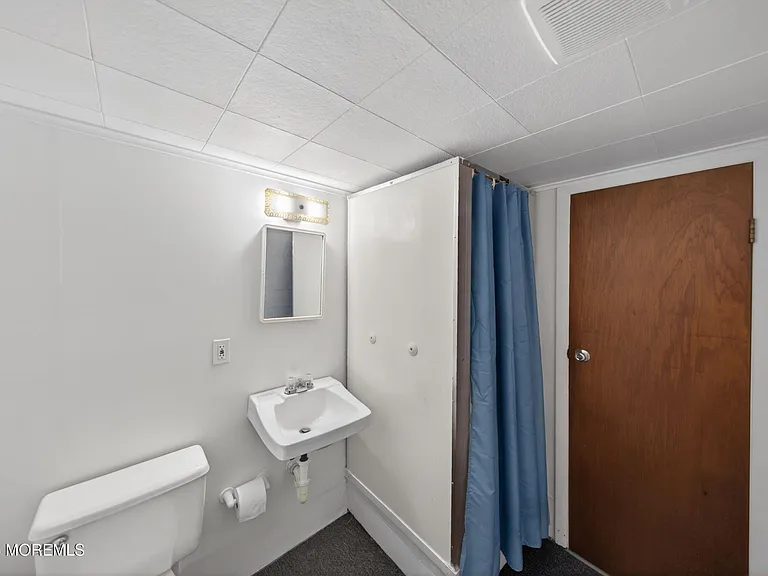 29 Demmert Ave — Photo 23