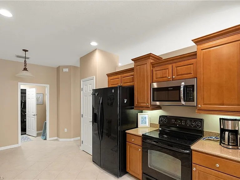 20516 Larino Loop — Photo 43
