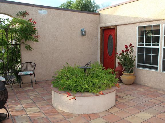 2nd image of 5324 Lucille Dr NE