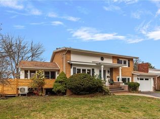 27 Montclair Ave, Moncton, NB E1E1T7