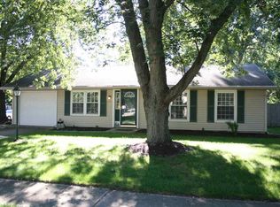 1830 Rio Vista Dr, Fort Wayne, IN 46815