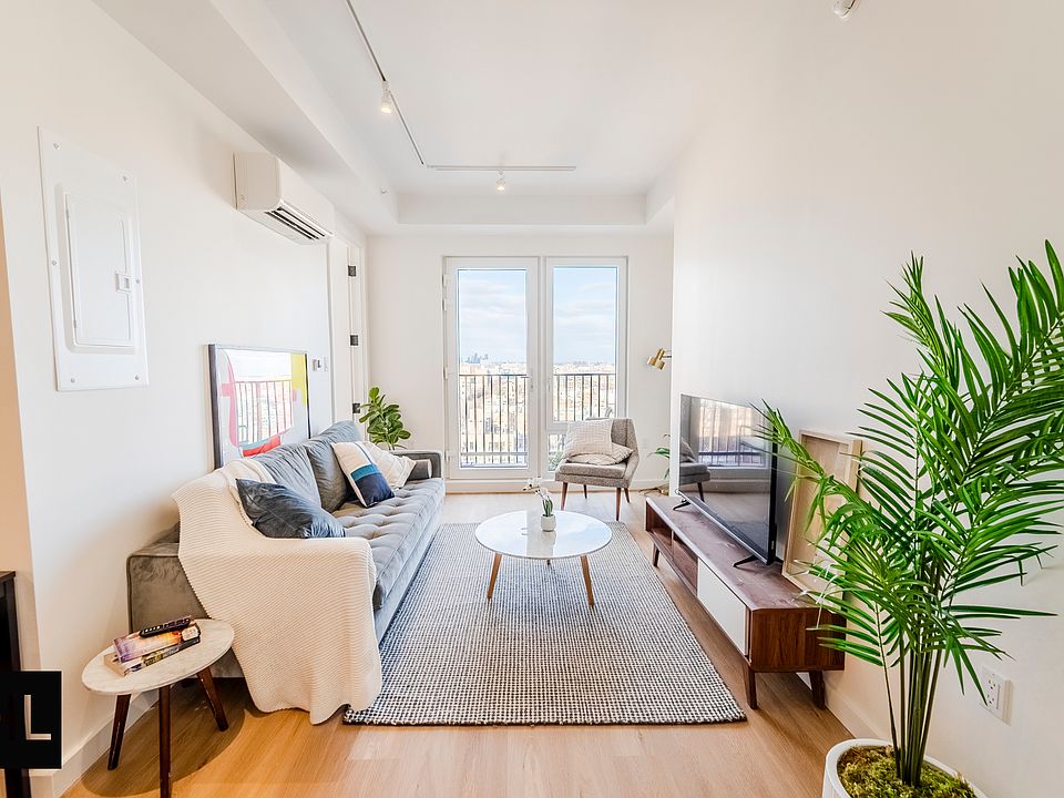 1st image of 931 Carroll St #1508