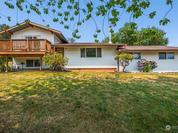 218 Vista Del Mar Street, Camano Island, WA 98282