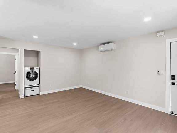 5th image of 4130 35th St APT 1
