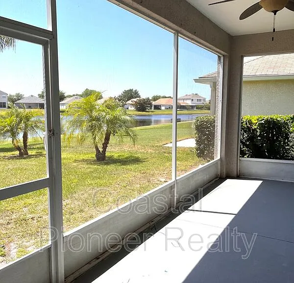 11404 Misty Isle Ln — Photo 33