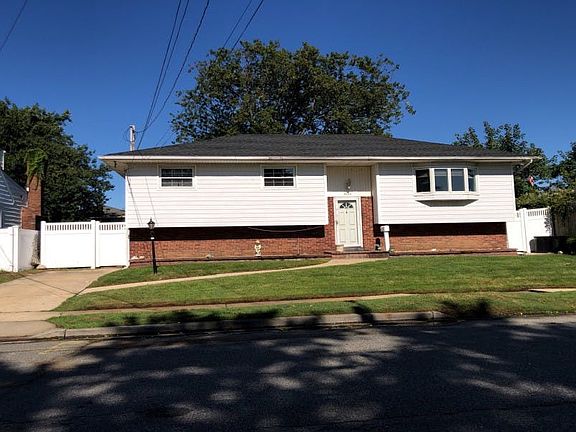 2nd image of 4050 Massachusetts Ave