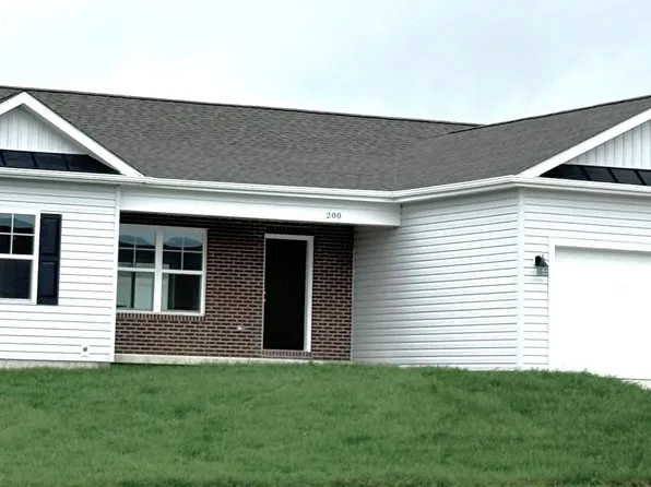 200 Finney Dr, Martinsburg, WV 25405