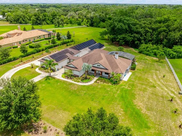 27324 Grand Oak Ln, Tavares, FL 32778