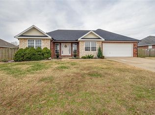 721 Reisling St, Centerton, AR 72719