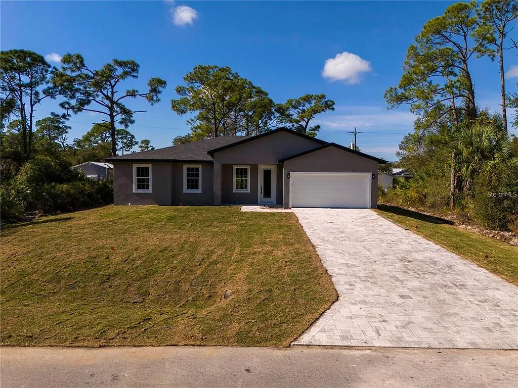 4 bed, 3.0 bath, 1795 sqft, $2,200 — Photo 2