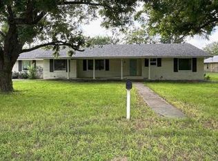 504 Marburger St, Smithville, TX 78957