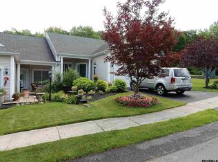 4 Lori Jean Pl, Troy, NY 12182