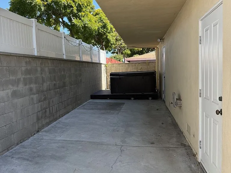 520 Washington St — Photo 13