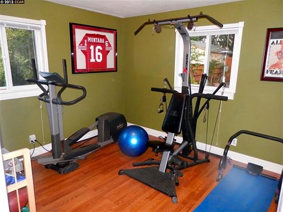 Bedroom/Workout room