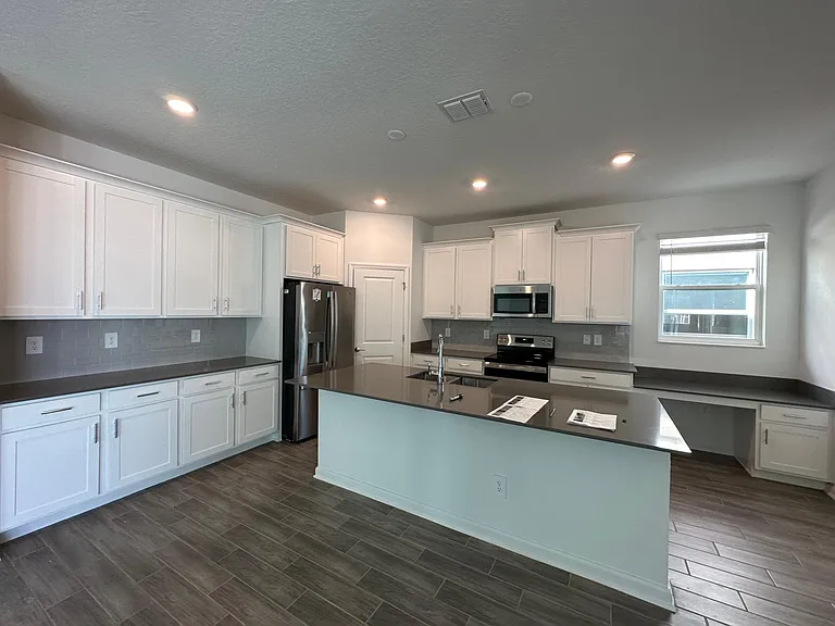 6417 Sprucepine Ln — Photo 3