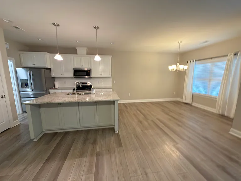5226 Sustar Dr — Photo 4