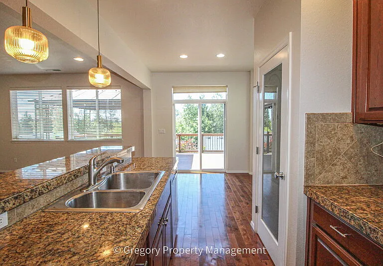 22924 42nd Dr SE — Photo 8