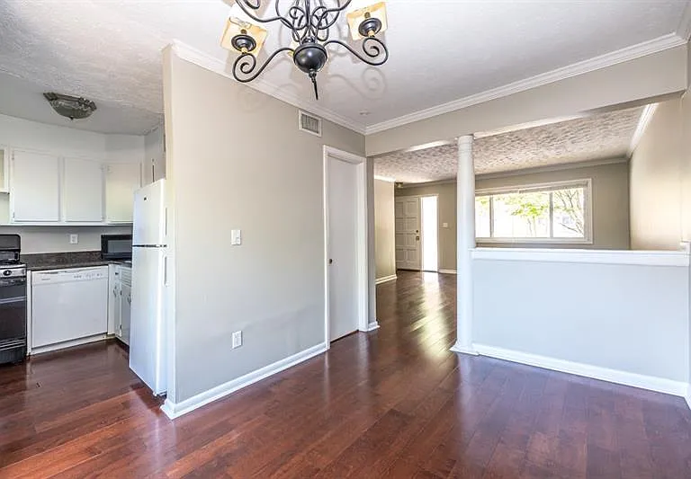 120 Biscayne Dr NW #B10 — Photo 11