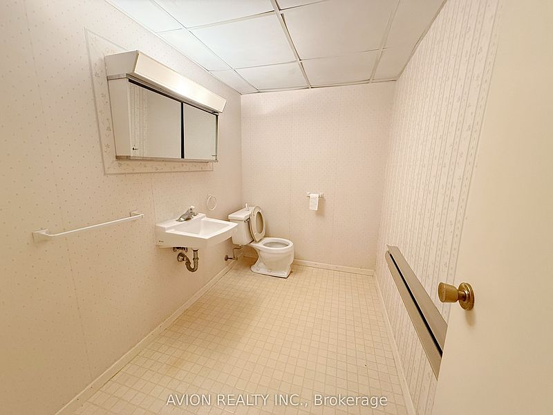 Toronto House for rent - 5 Bedrooms — photo 11