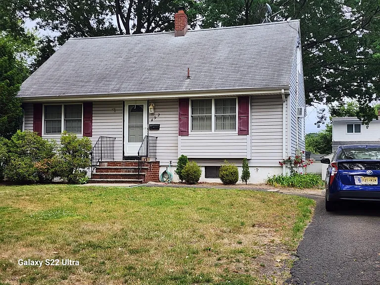 492 Dorchester Rd — Photo 1